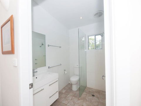 Fantastic Position Pet Friendly - Accommodation Burleigh 6