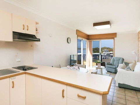Fairholme 12 - Accommodation Burleigh 1