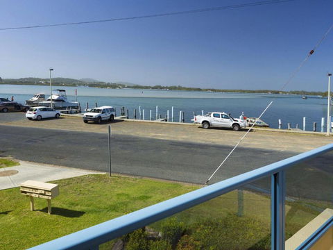 Fairholme 12 - Accommodation Burleigh 4