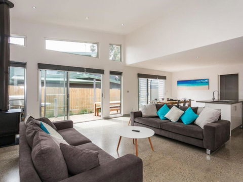 ANGLE By THE SEA Anglesea - Accommodation Burleigh 5