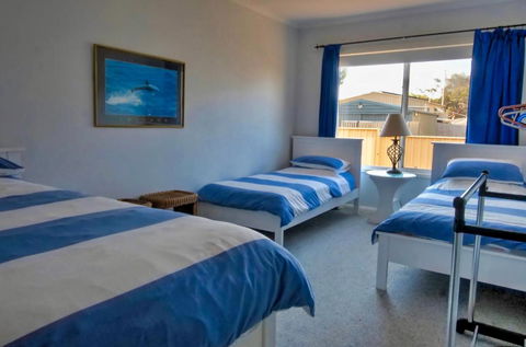 The Whitehouse - Accommodation Burleigh 3