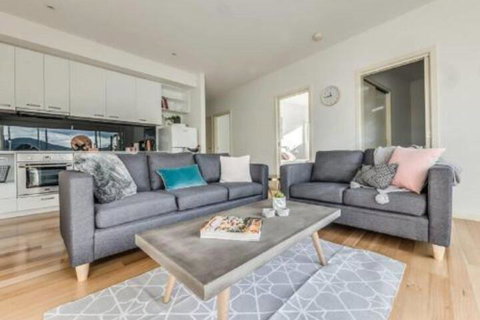 Marina View Apartment - Accommodation Burleigh 0