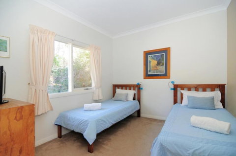 Bimbadeen Comfortable Country Styled House! - Accommodation Burleigh 2