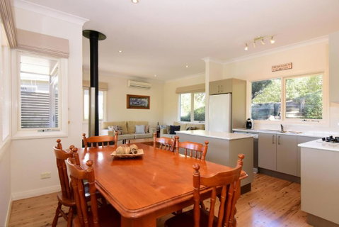 Bimbadeen Comfortable Country Styled House! - Accommodation Burleigh 6