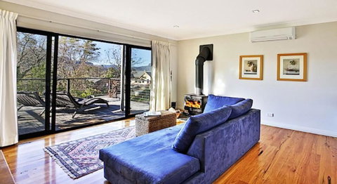 Cloudsong Chalet 1 Close To The Village Centre! - Accommodation Burleigh 1