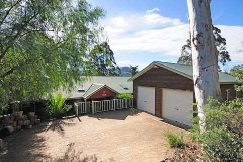 Bonnie Doon Family Friendly Home! - Accommodation Burleigh 1