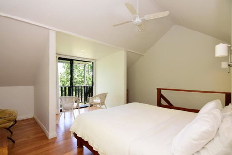 Cloudsong Chalet 4 Close To The Village Centre! - Accommodation Burleigh 1