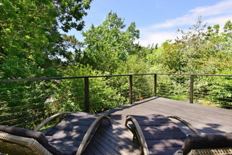 Cloudsong Chalet 4 Close To The Village Centre! - Accommodation Burleigh 4