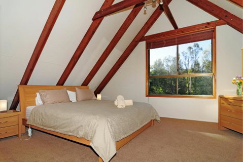 Sweet Gum Bend Delightful 2 Bedroom Cottage! - Accommodation Burleigh 5
