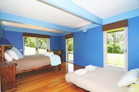 Yeola Lush Location With River Access! - Accommodation Burleigh 1