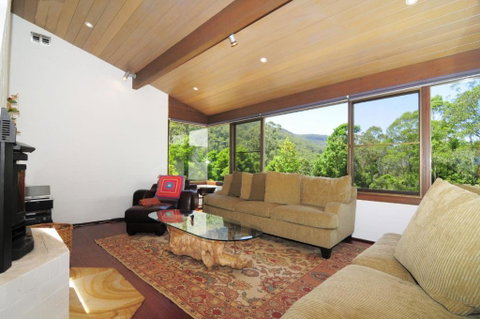 Yeola Lush Location With River Access! - Accommodation Burleigh 3