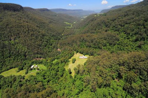 Yeola Lush Location With River Access! - Accommodation Burleigh 4