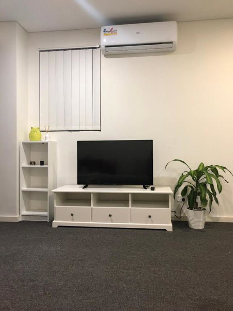 Modern Apartment In Liverpool CBD - Accommodation Burleigh 6