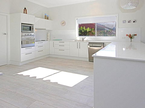 Fairwater In Mollymook - Accommodation Burleigh 3