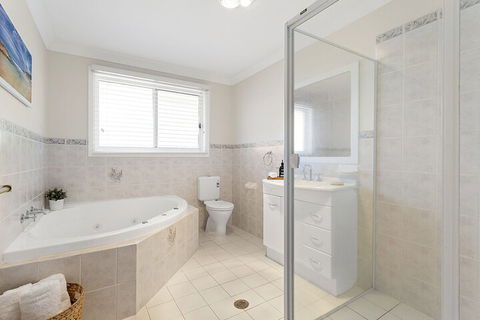 Fingal Retreat 2 Rocky Point Road 2 / 138 - Accommodation Burleigh 3