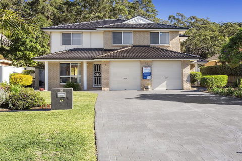 Fingal Retreat 2 Rocky Point Road 2 / 138 - Accommodation Burleigh 1