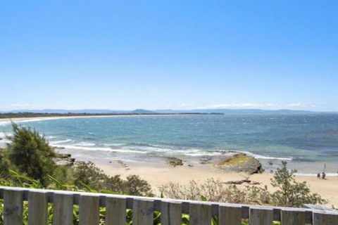 Amazing Aspects Perched Above Tilbury Cove - Accommodation Burleigh 2