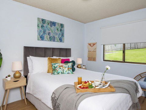 Armstrong Ridge Affordable Beach Oasis - Accommodation Burleigh 1