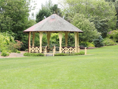 Old Bank Stables 3 Night Weekends For Price Of 2 - Accommodation Burleigh 1