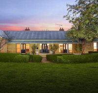 Sutton Downs renovated country home on 100 acres - Accommodation Burleigh