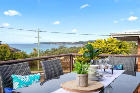 Beachside Getaway - Accommodation Burleigh 2