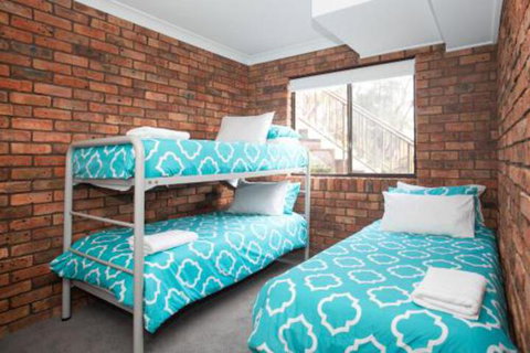 Beachside Getaway - Accommodation Burleigh 6