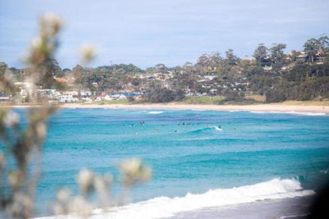 Beachside Getaway - Accommodation Burleigh 5
