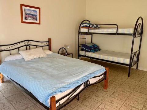 Sheoak Holiday Home - Accommodation Burleigh 6