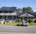 Robertson Public House  Kitchen - Accommodation Burleigh