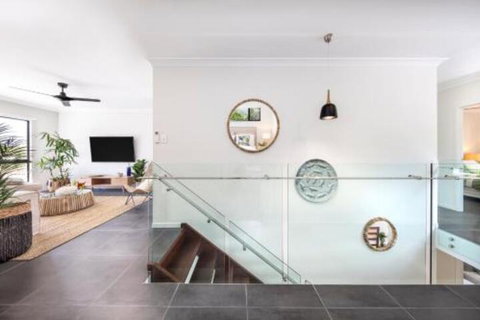 WINDFALL In PALM COVE - Accommodation Burleigh 4