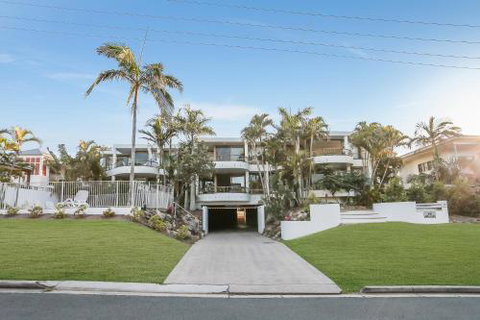 Walk To The Beach Sunshine Beach - Accommodation Burleigh 5