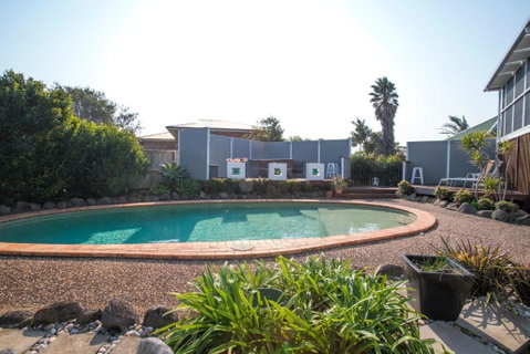 Coastal Horizons - Accommodation Burleigh 2