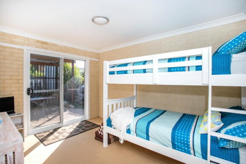 Coastal Horizons - Accommodation Burleigh 6