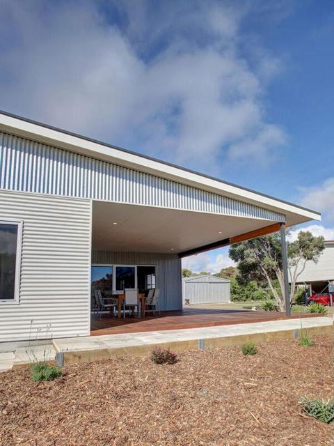 Grey On The Bay - Accommodation Burleigh 5