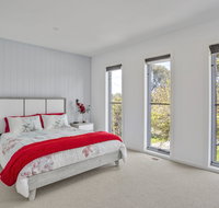 Sunshine Beach House Brand new stunning - Accommodation Burleigh
