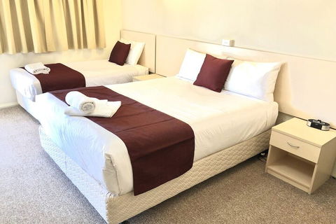 Overlander Motor Lodge - Accommodation Burleigh 7