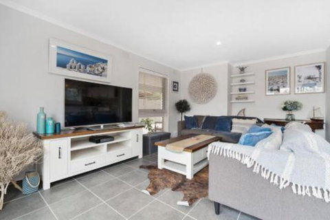 Mediterranean Serenity - Accommodation Burleigh 7