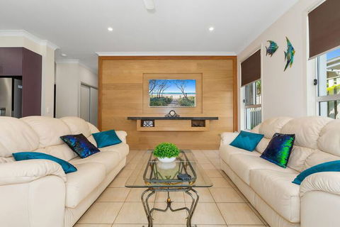 CASUARINA DREAMING - Accommodation Burleigh 6