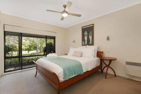 Alpine Streamside - Accommodation Burleigh 0