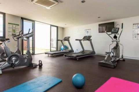 CENTRAL CBD EXEC STUNNING VIEW WIFI NETFLIX WINE - Accommodation Burleigh 1