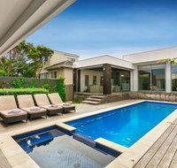 Larkana - Accommodation Burleigh