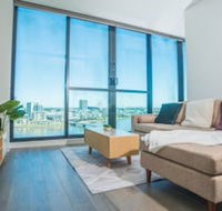 Stunning Waterview Stylish Waterfront Apt In WWP - Accommodation Burleigh