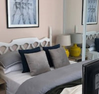 Sun-drenched 1 Bed Studio Apartment In Newtown - Accommodation Burleigh