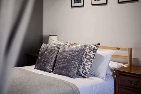 Spacious 1BD 50m From Chapel Street - Accommodation Burleigh 2