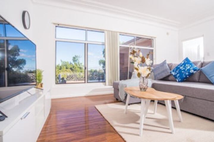 Denistone NSW Accommodation Burleigh
