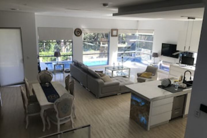 North Rocks NSW Accommodation Burleigh