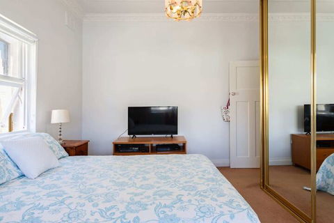 Garden Style Apartment In Prime Location - Accommodation Burleigh 1