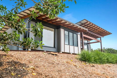 Your Luxury Escape - Carinya Cottage 2 - Accommodation Burleigh 1