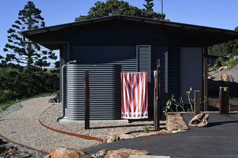 Your Luxury Escape - Carinya Cottage 2 - Accommodation Burleigh 2