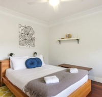 Pembroke on the Park Cottage - Home Away From Home - Accommodation Burleigh
